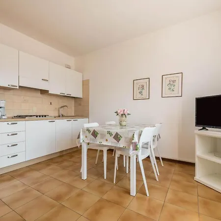 Daire Da Costanza Montagna Piano Terra 2 *