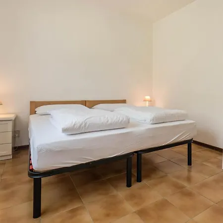 Daire Da Costanza Montagna Piano Terra 2 *